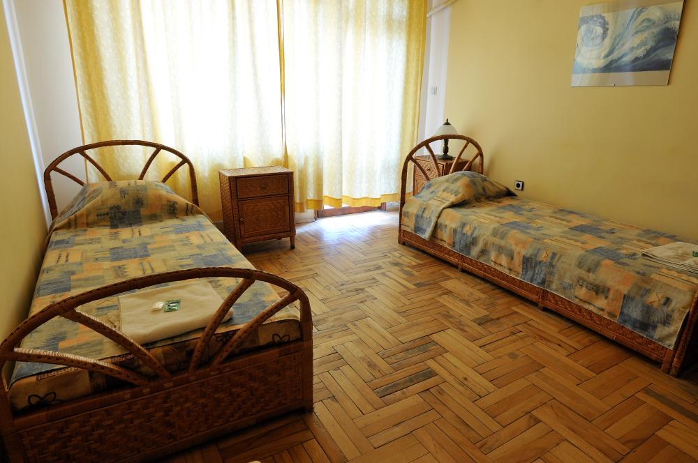 Family Hotel Prolet Шумен Екстер'єр фото